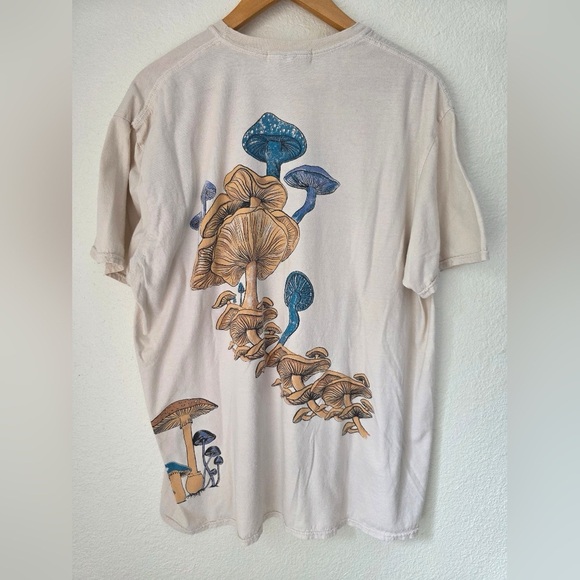 UO Project Social Graphic Mushroom Print T-Shirt - Picture 6 of 6
